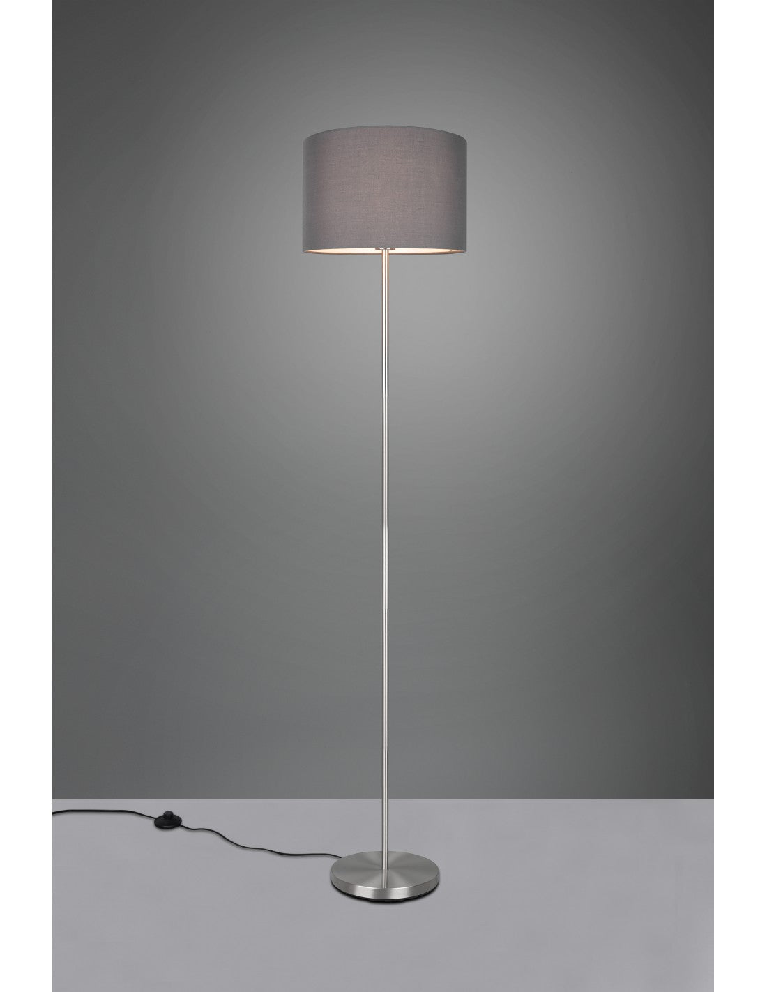 Hotel-Stehlampe, Nickel-Lampenschirm, grauer Stoff, Trio-Beleuchtung