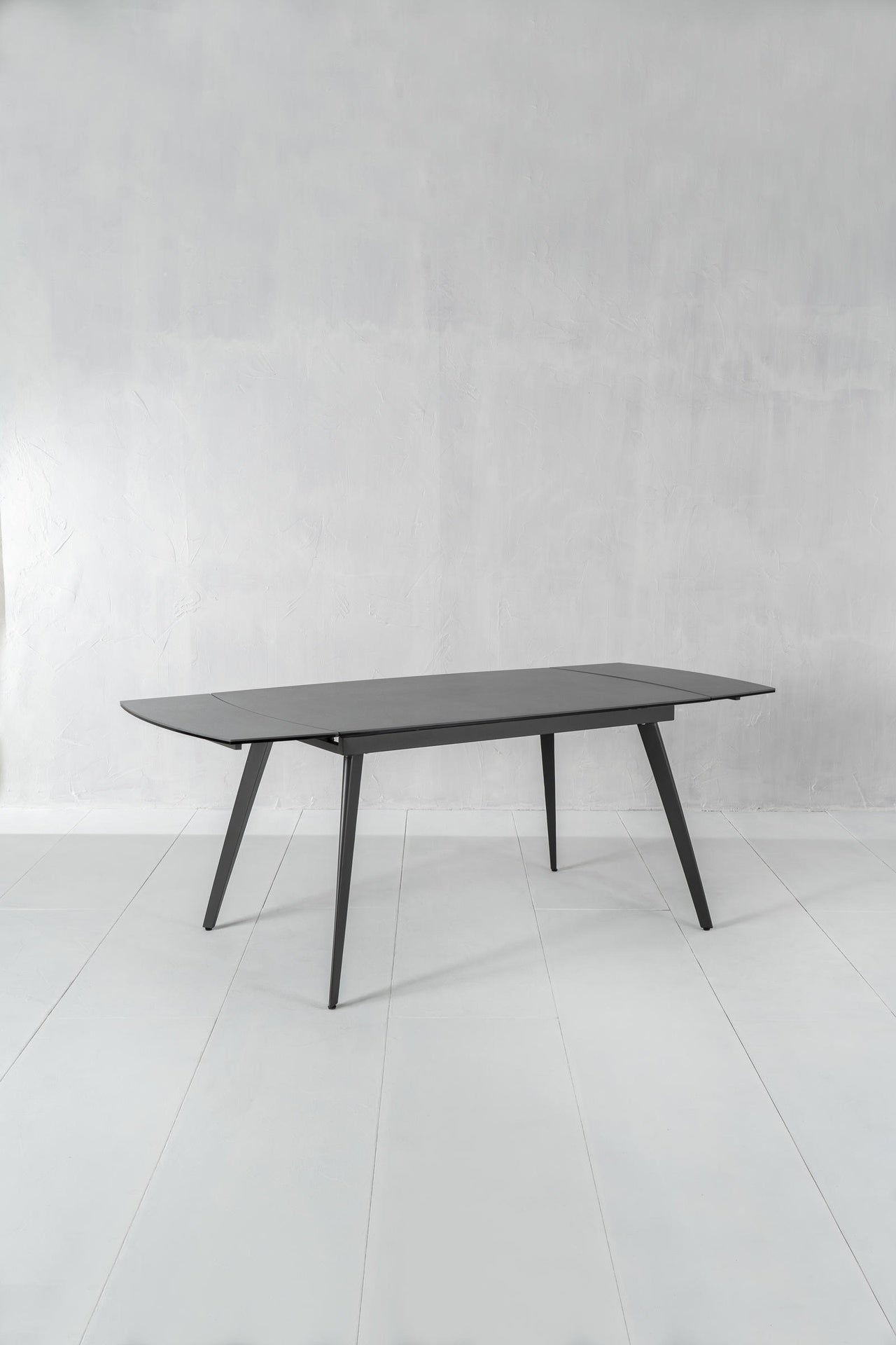 Ausziehbarer Tisch mit anthrazitgrauer Keramikplatte 140/170/200x90x76h cm