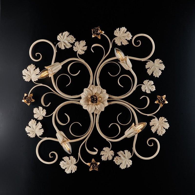 Deckenleuchte aus Eisen, elfenbeinfarben, roségold gebeizt, vier Lichter, 76 x 67 x 17 cm