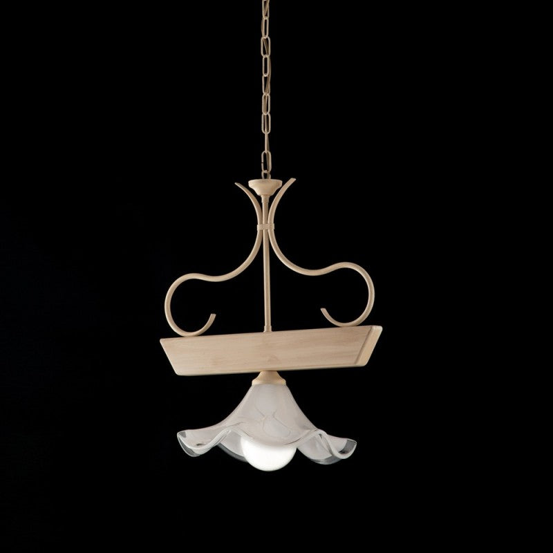 Kronleuchter aus elfenbeinfarben lackiertem Holz und Eisen mit gebeiztem Dekor, 1 Licht