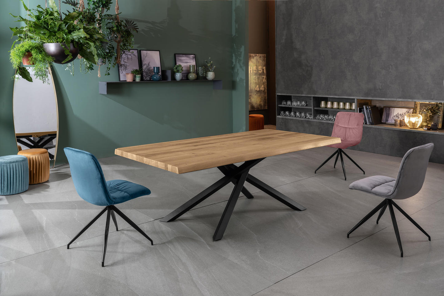 Fester Tisch aus Eichenfurnier und Metallbeinen 160x76h cm