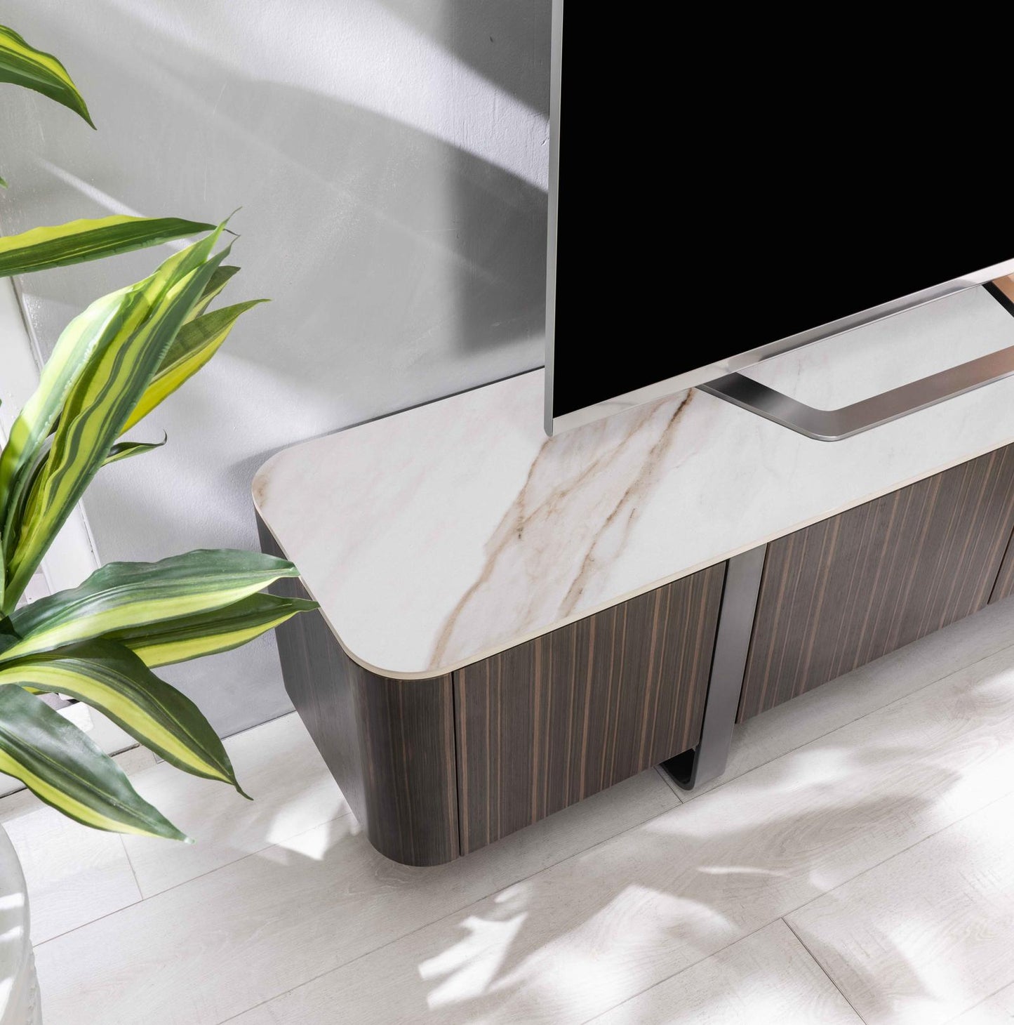 TV-TV-Fernseher 40 cm x 180 cm H.45 cm