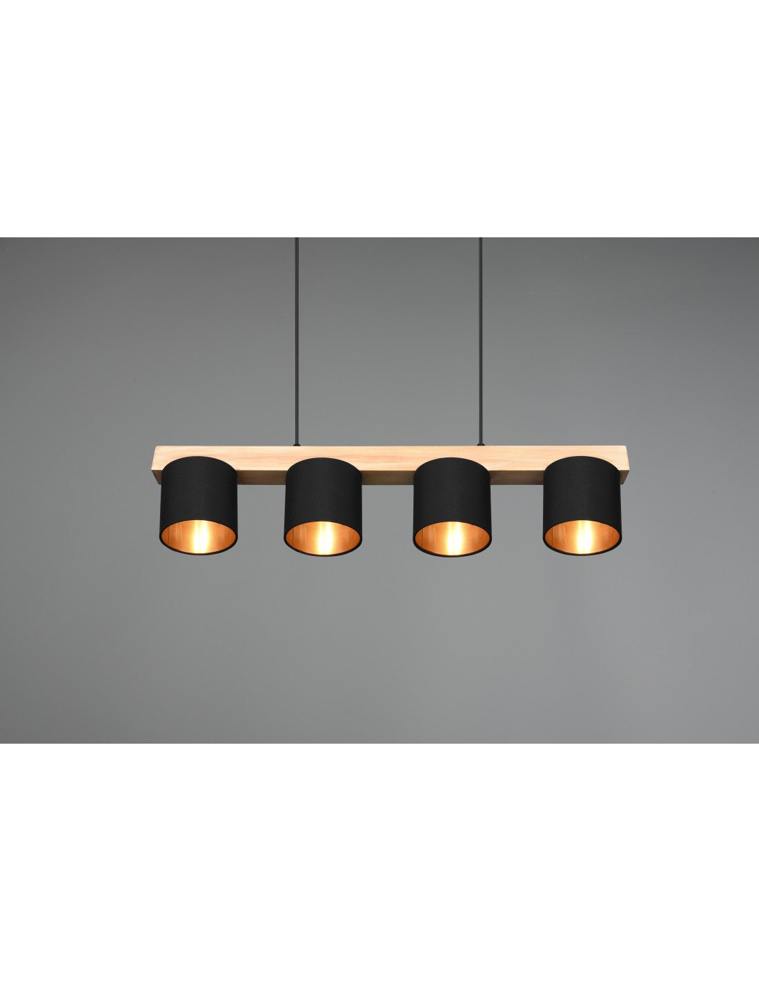 Linearer Kronleuchter aus Holz mit 4 schwarzen Lampenschirmen Cameron Trio Lighting