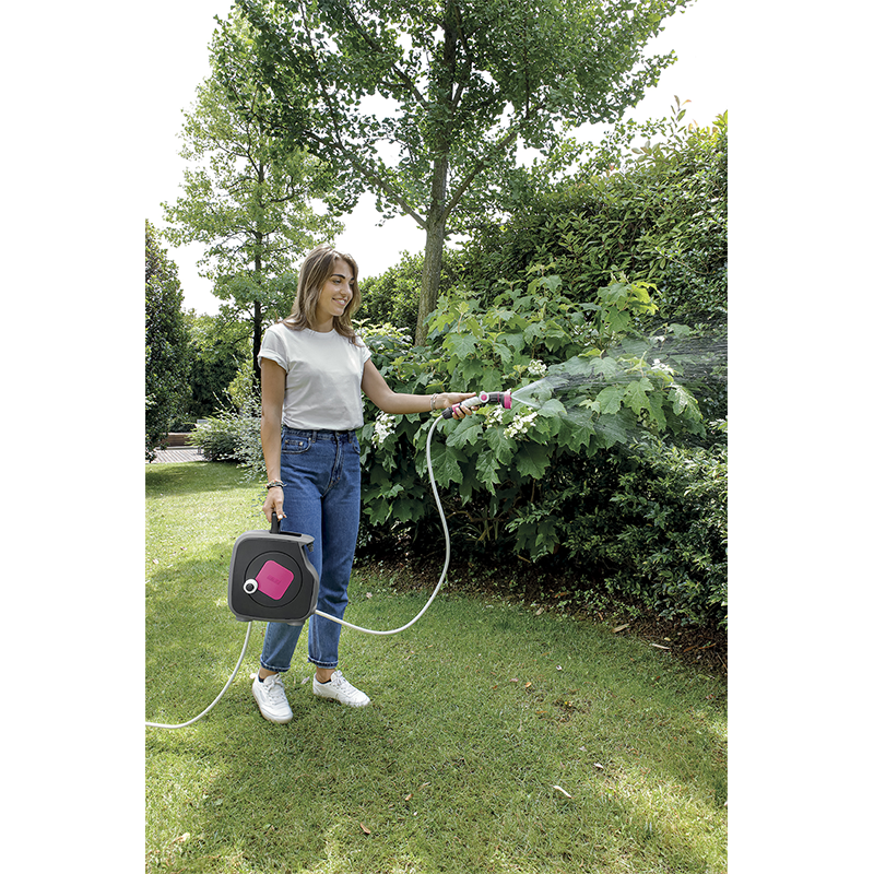 Lila Mini-Schlauchtrommel im „Aquabag-Stil“.