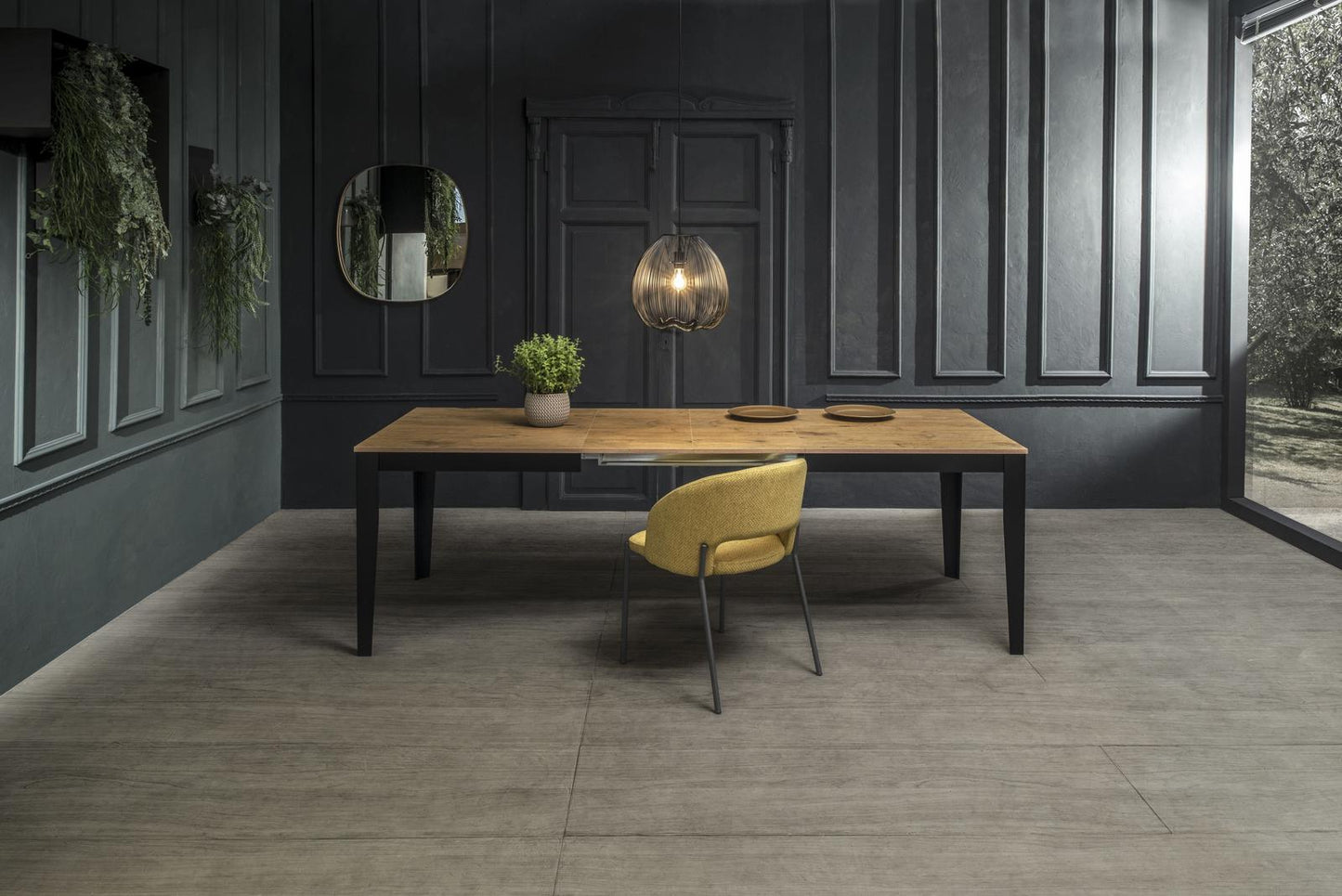 Ausziehbarer Tisch aus Eiche-Schwarz 80 cm x 130-290 cm H. 76 cm