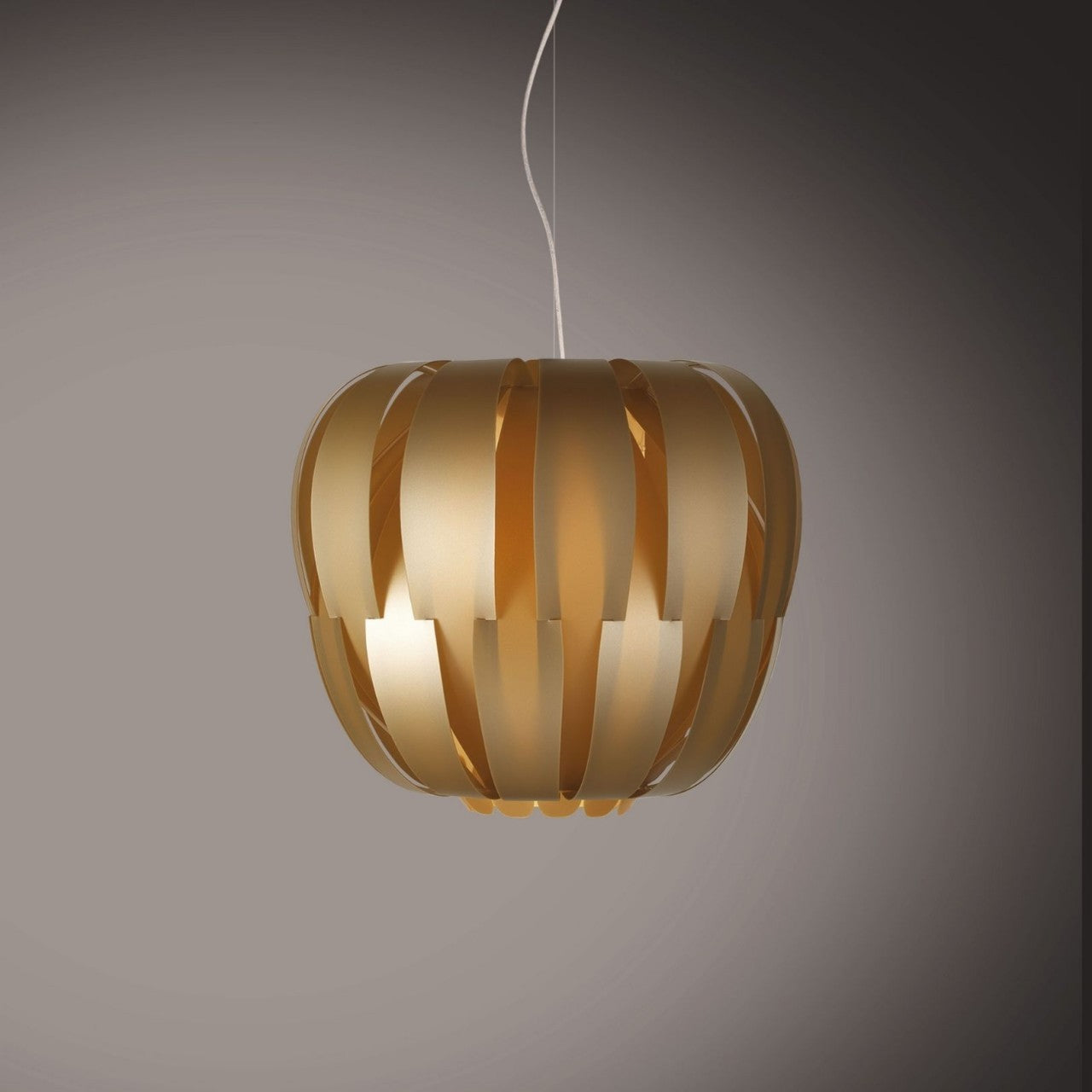 Neue goldene 3-Licht-Aufhängung aus verchromtem Metall cm. 75 x 60h