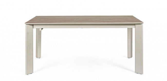 Flachige, grauenbare Brünette, gequält