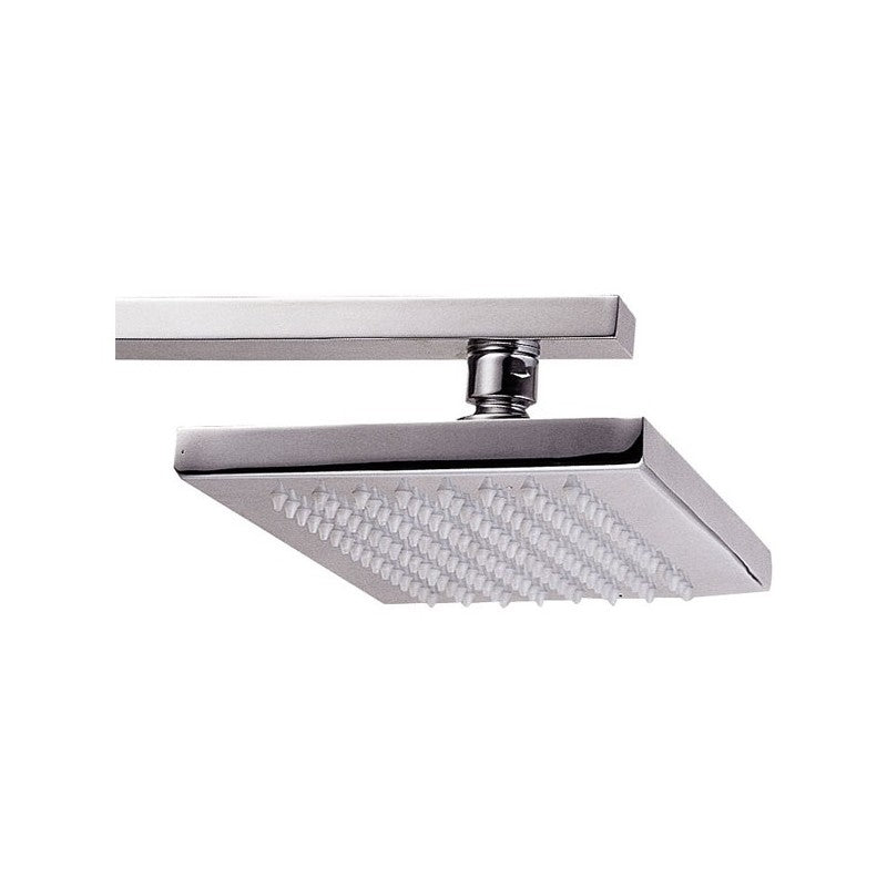 Duschkopf an der Wand verchromt