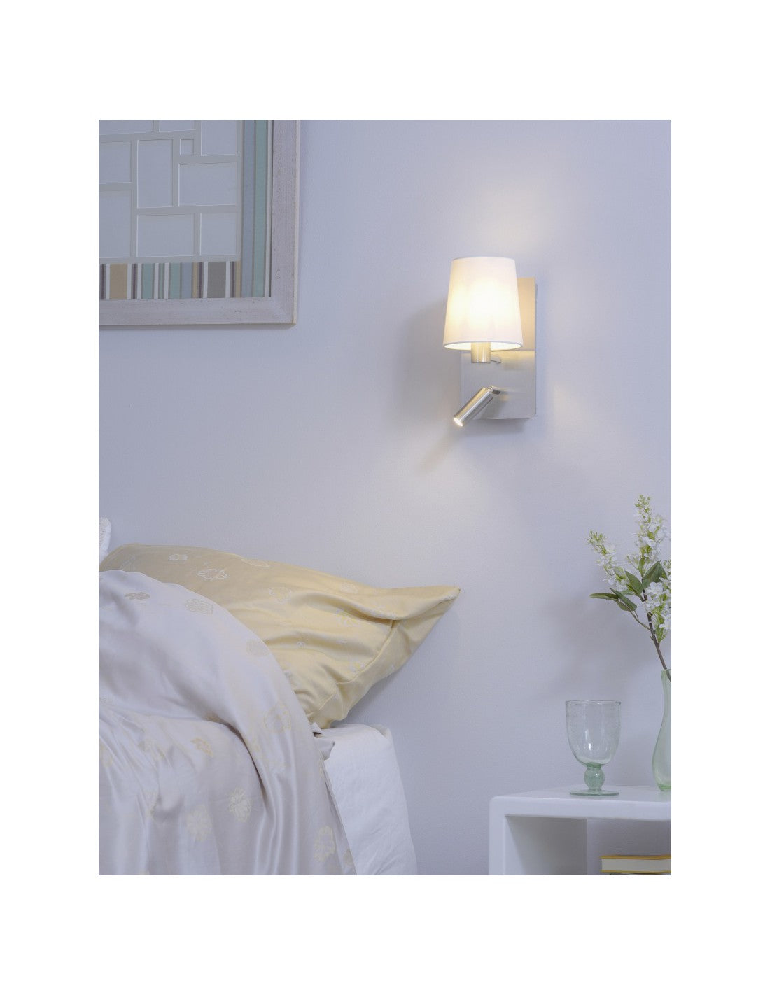 Moderne Wandleuchte mit weißem Lampenschirm und LED-Spot Marriot Nickel Trio Lighting