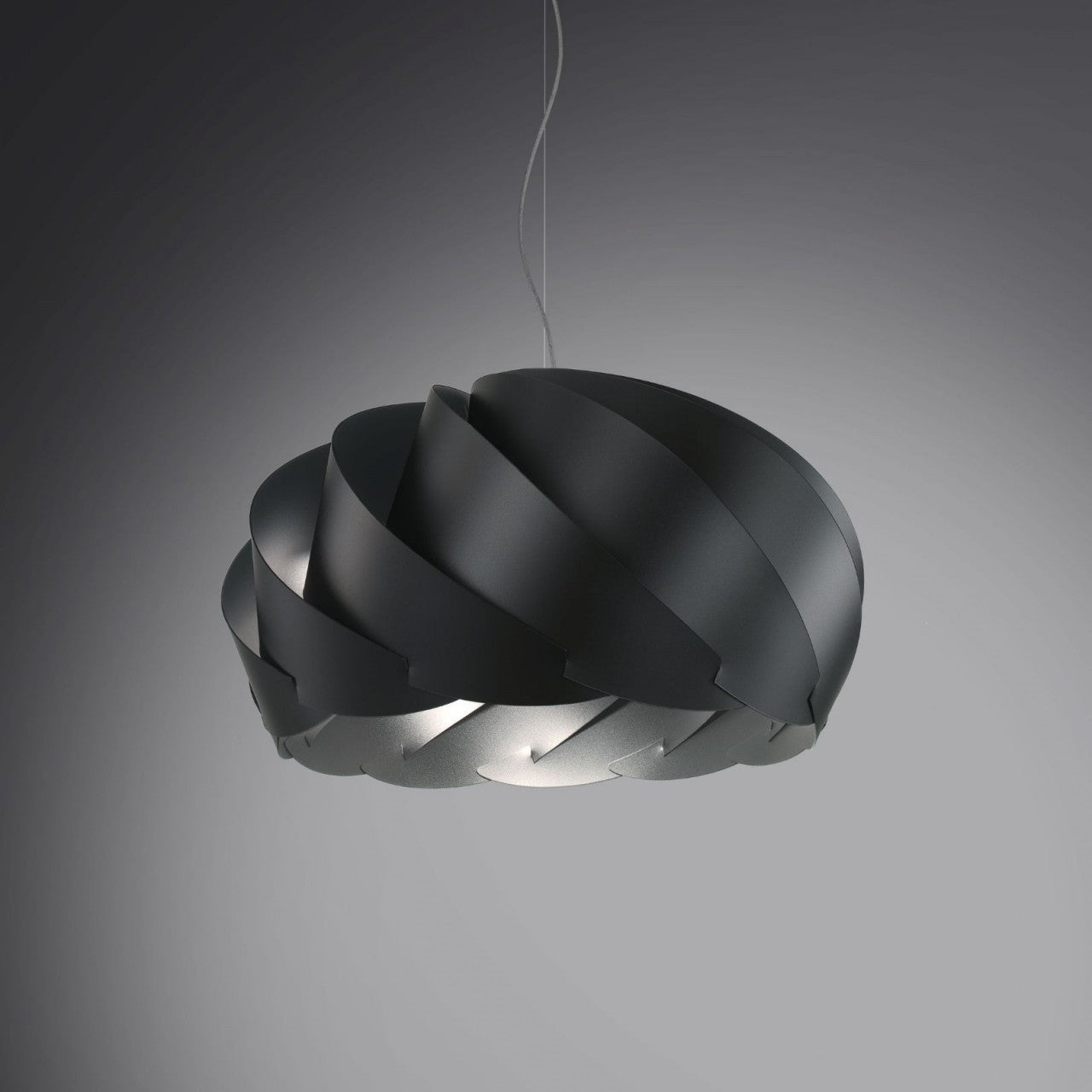 Schwarze Aufhängung aus verchromtem Metall cm. 26 x 15h