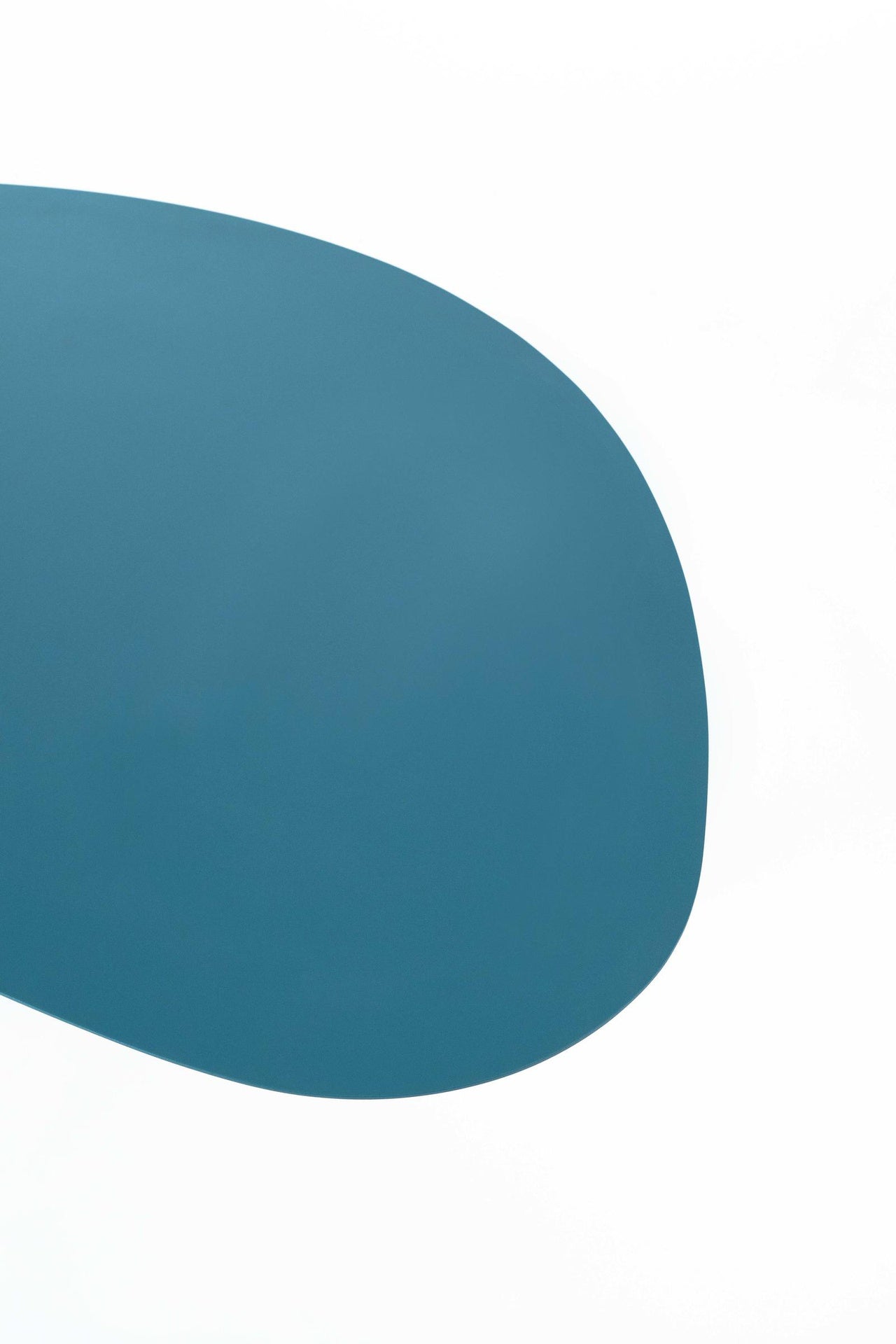 Couchtisch aus benzingrünem MDF und verchromtem grauem Gestell 140x80x32h cm