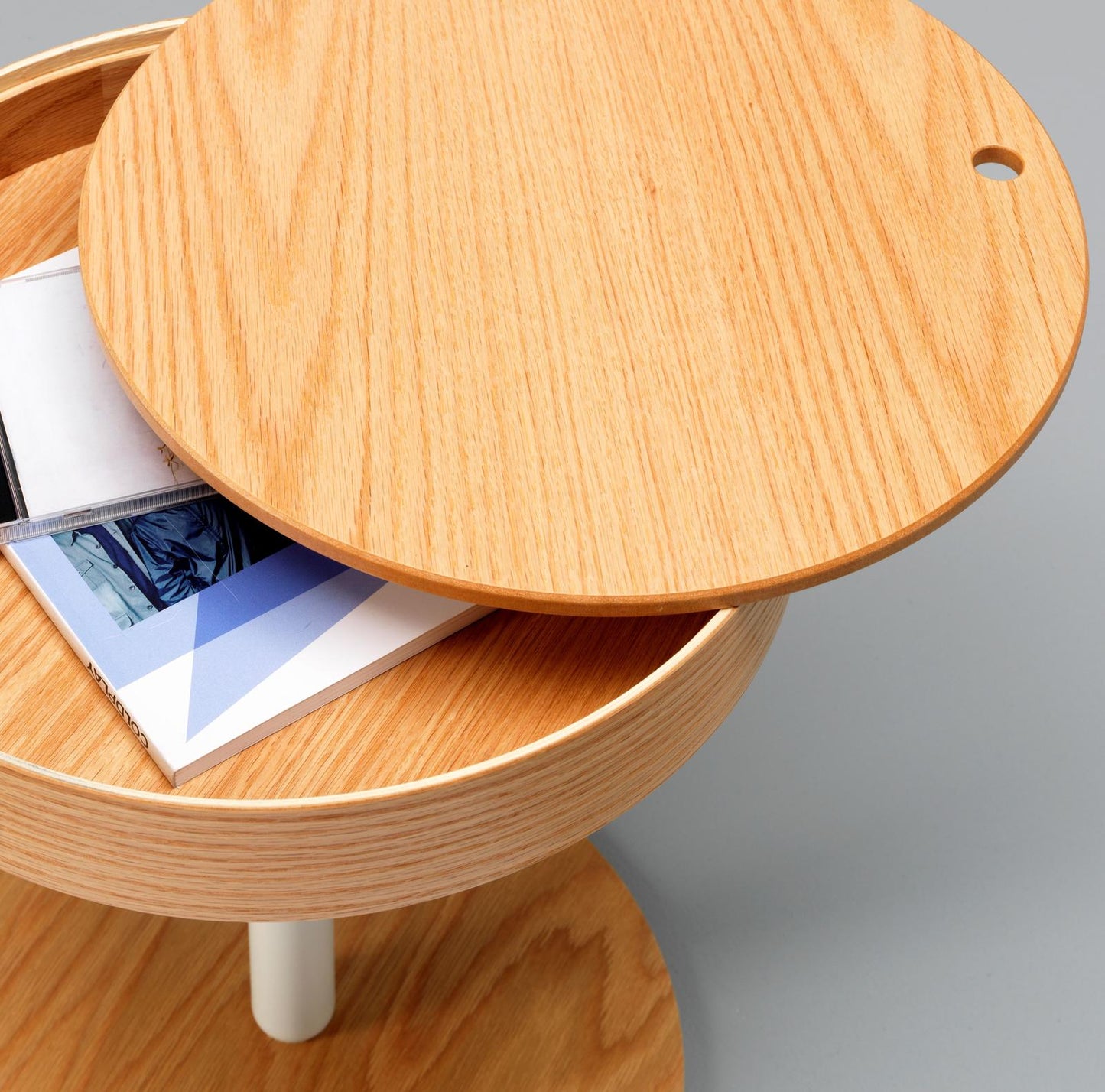 Couchtisch aus Eichenholz mit Holzplatte und Metallgestell