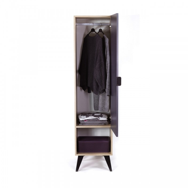 Hauptbekleidung Schlauch-Schlauch ist in cm 45 x 45x x 182 h transportiert.