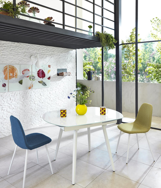 Ausziehbarer Tisch mit weißer Platte aus gehärtetem Glas, 120/180 x 90 cm