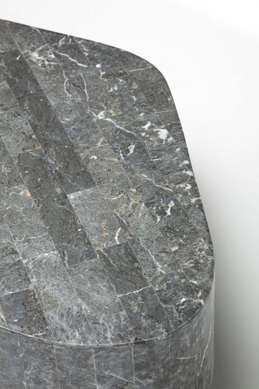 Moderner Couchtisch aus grauem Stein, 100 x 52 x H 28 cm