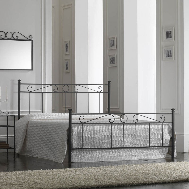 Doppelbett aus Eisen mit Fußteil Schwarz TEVERE 166x208x h117 cm