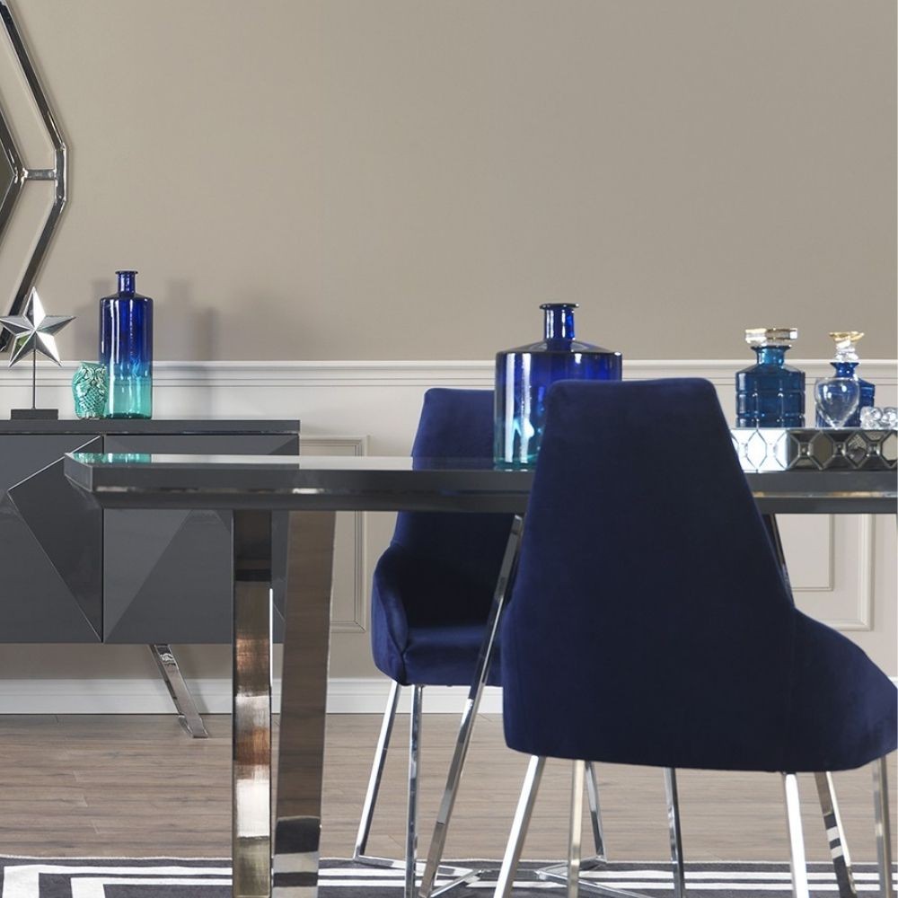 Enzio-Stuhl aus parlamentsblauem Stoff