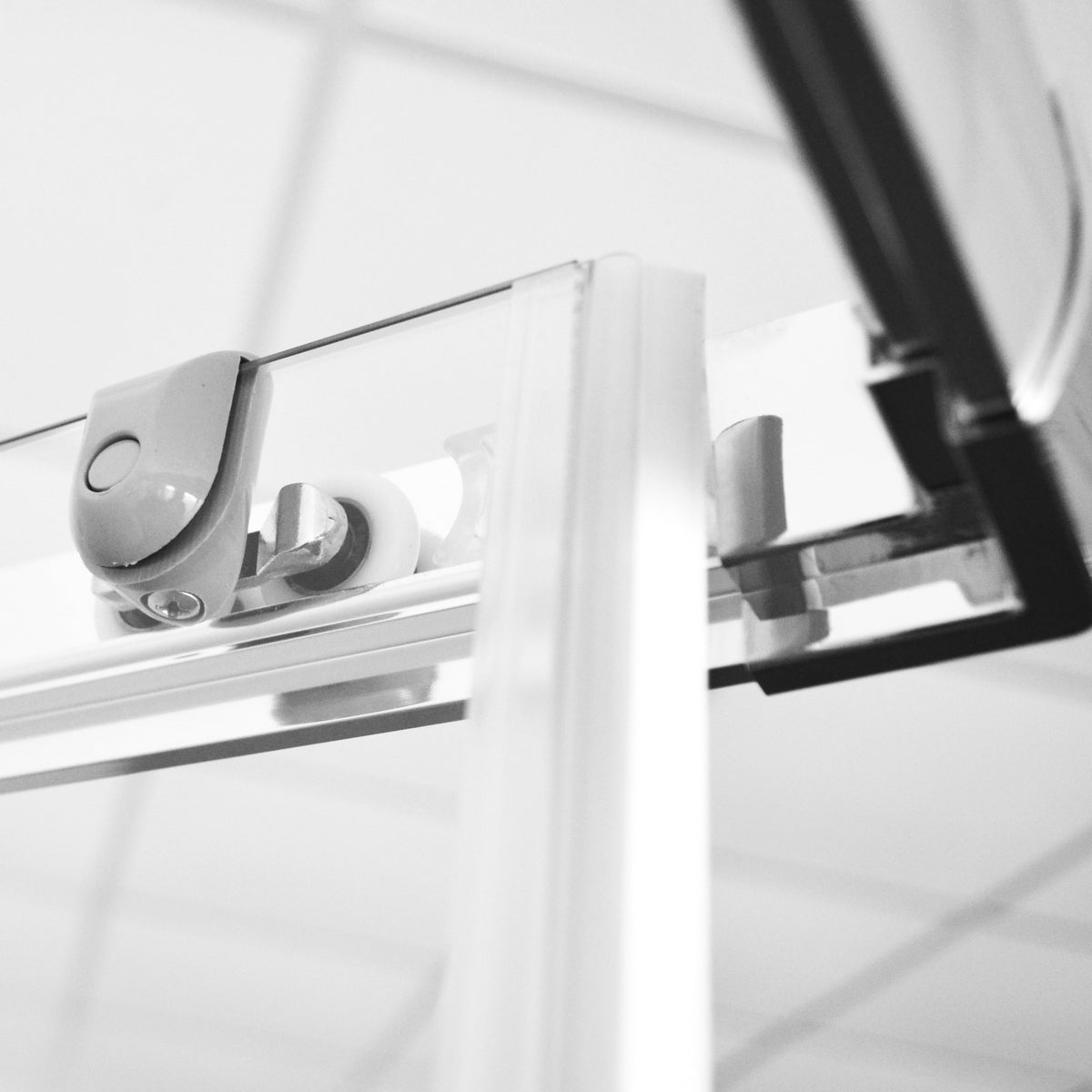 Essential Kristall-Eckduschseite – 68–70 cm / Öffnung 24 cm