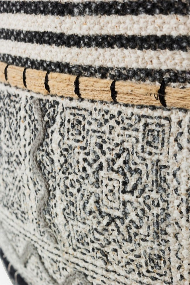 TILAK Sitzpuff aus Baumwolle im alaskischen Ethno-Stil, Durchmesser 50 x H35 cm