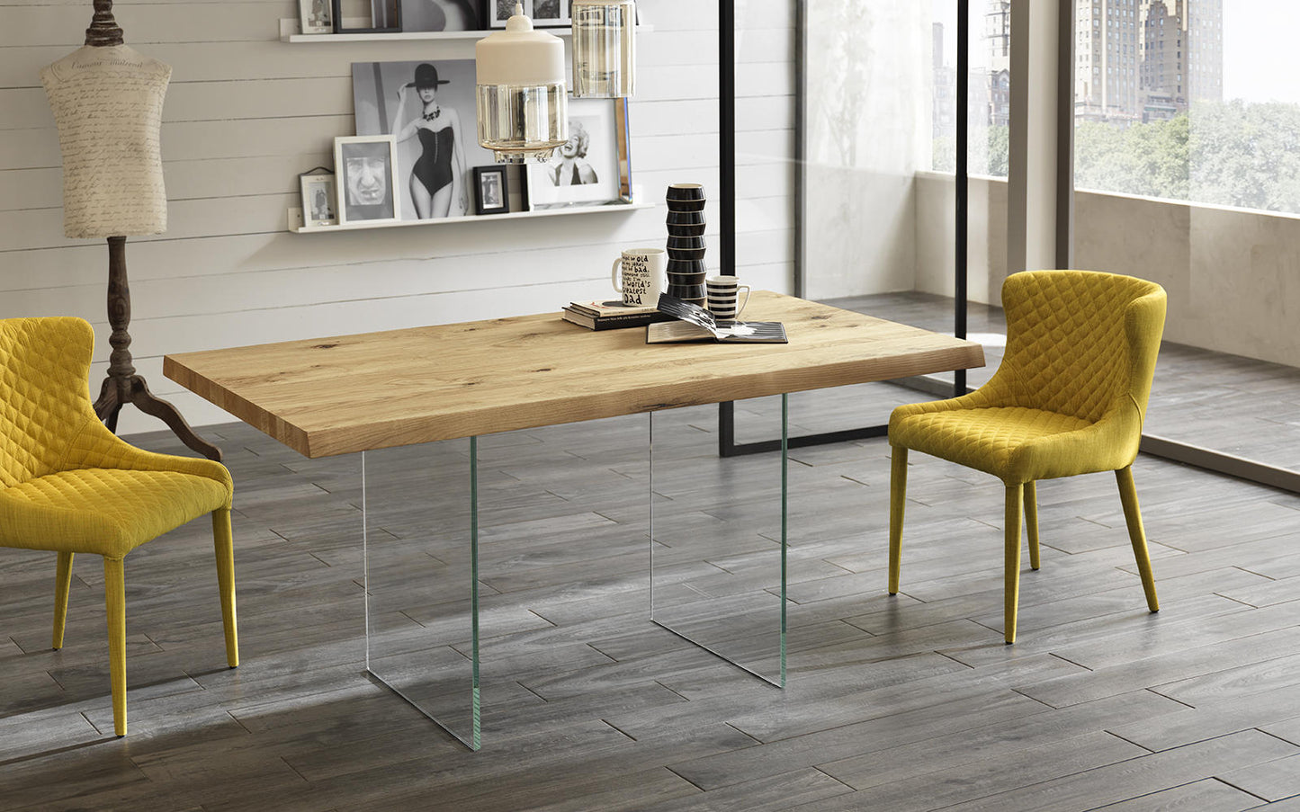 Kohl und Bein, in vorgespanntem Glas, 160x76h cm, in vorgespanntem Glas