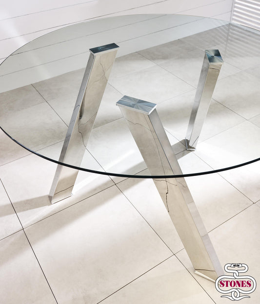 Fester Tisch aus transparentem Hartglas 120x75h cm