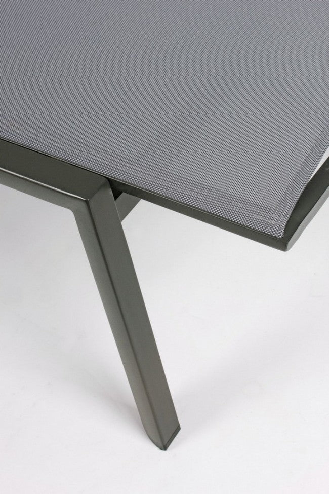 4x Cruise Bett liegend und mit anthrazitfarbenen Rädern