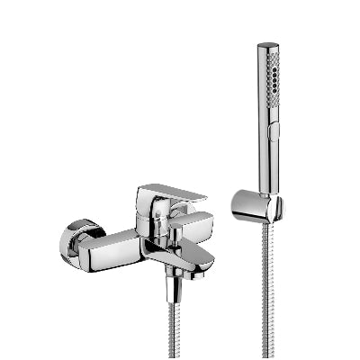 Einhebel-Wannenmischer mit Chromzubehör