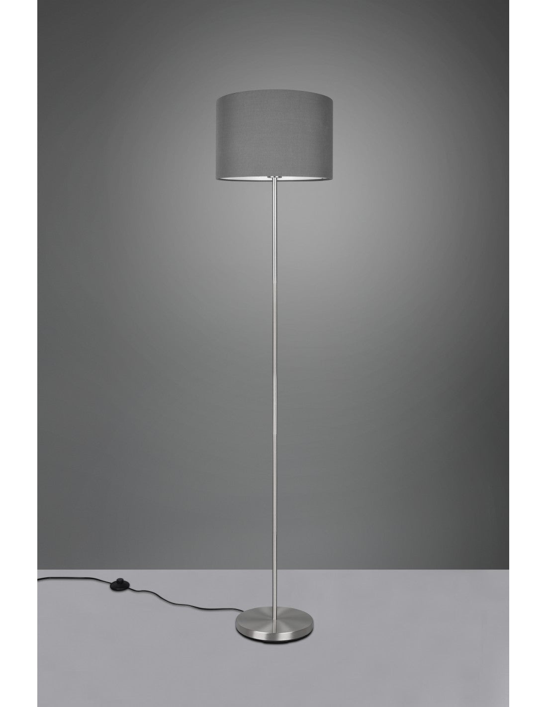 Hotel-Stehlampe, Nickel-Lampenschirm, grauer Stoff, Trio-Beleuchtung