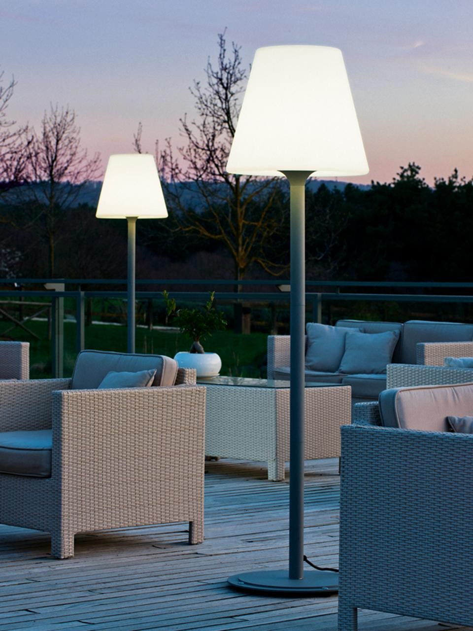 Stehleuchte Small E27 Linie Lounge Aluminium