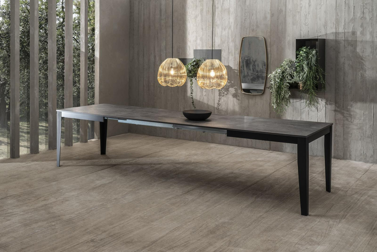 Ausziehbarer grauer Betontisch – schwarzes Metall 90 cm x 156 – 316 cm H. 76 cm