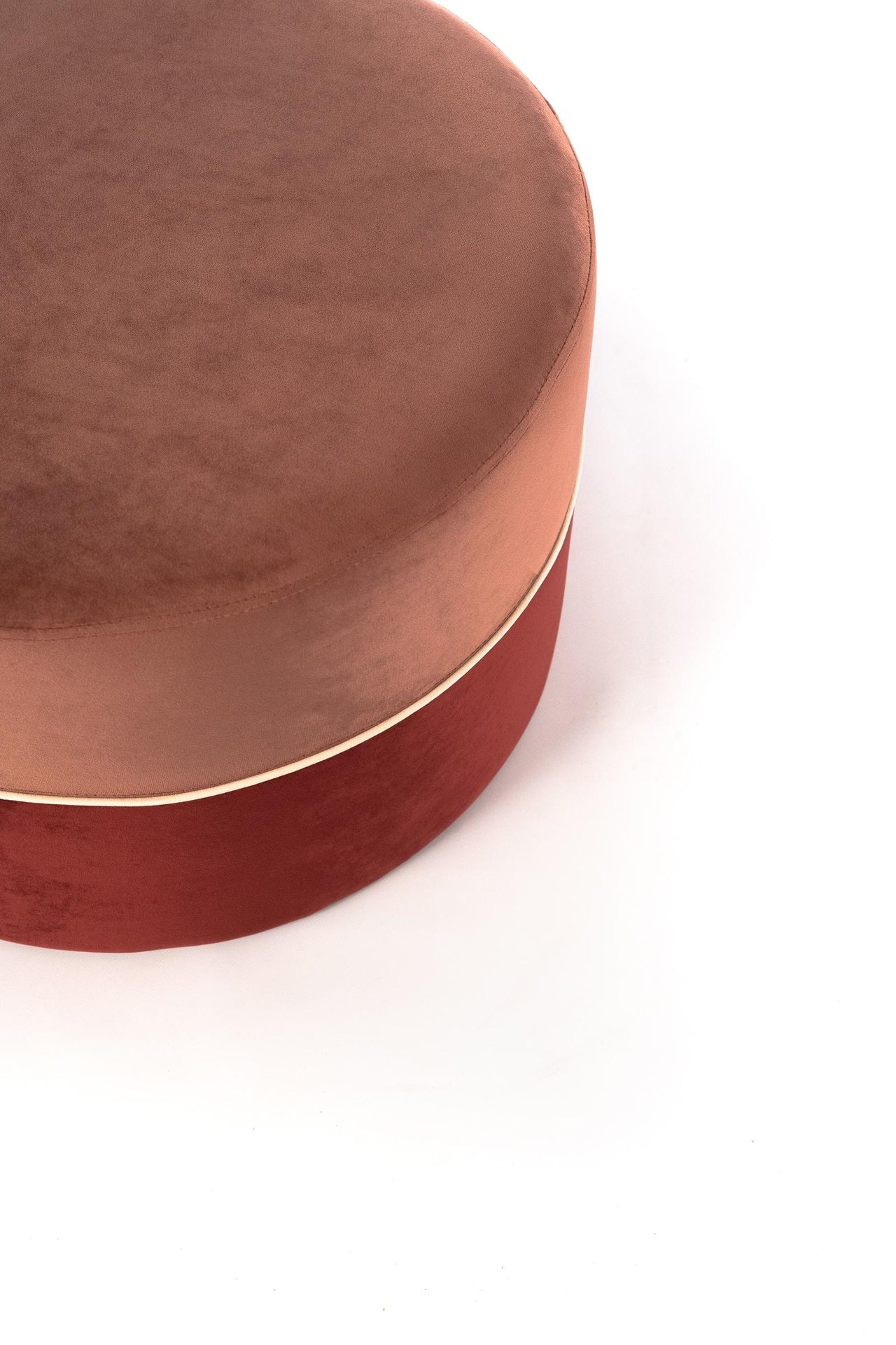 Antiker rosafarbener und burgunderfarbener Samthocker aus Holz, 62 x 62 x H 39 cm